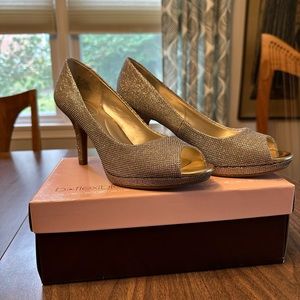 Bandolino Supermodel Pumps